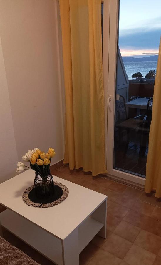 Family Apartments Tomy Punat Ngoại thất bức ảnh
